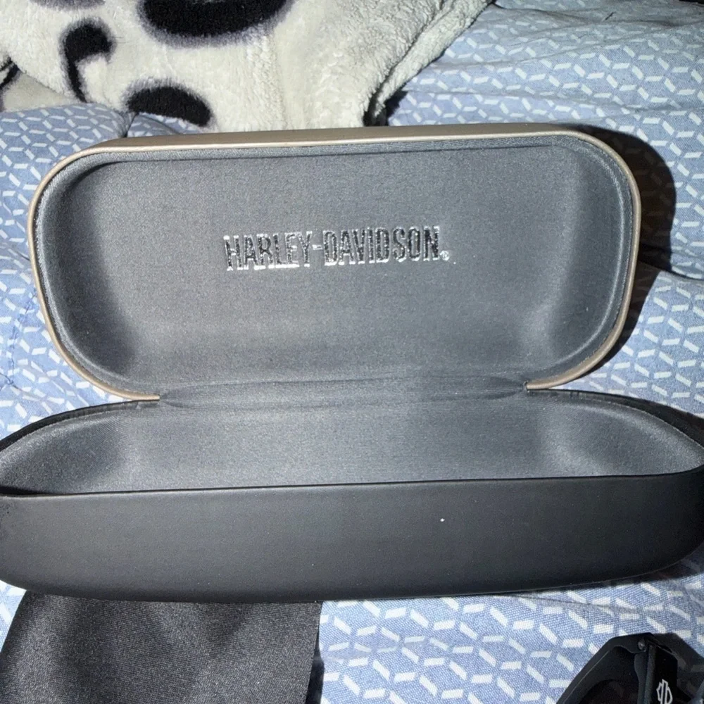 Harley-Davidson Black Rectangular Sunglasses - Picture 9 of 9